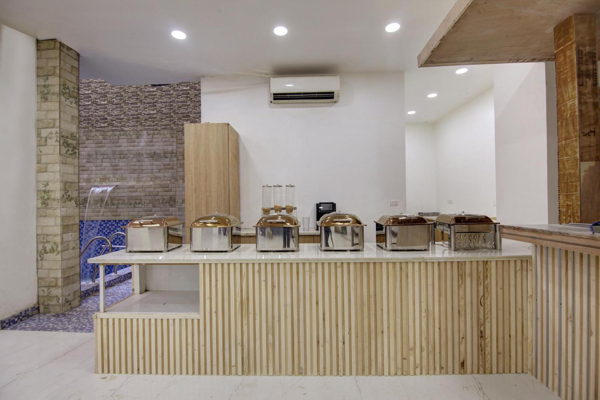 Anandam Club House Aparthotel Gurgaon Exterior foto