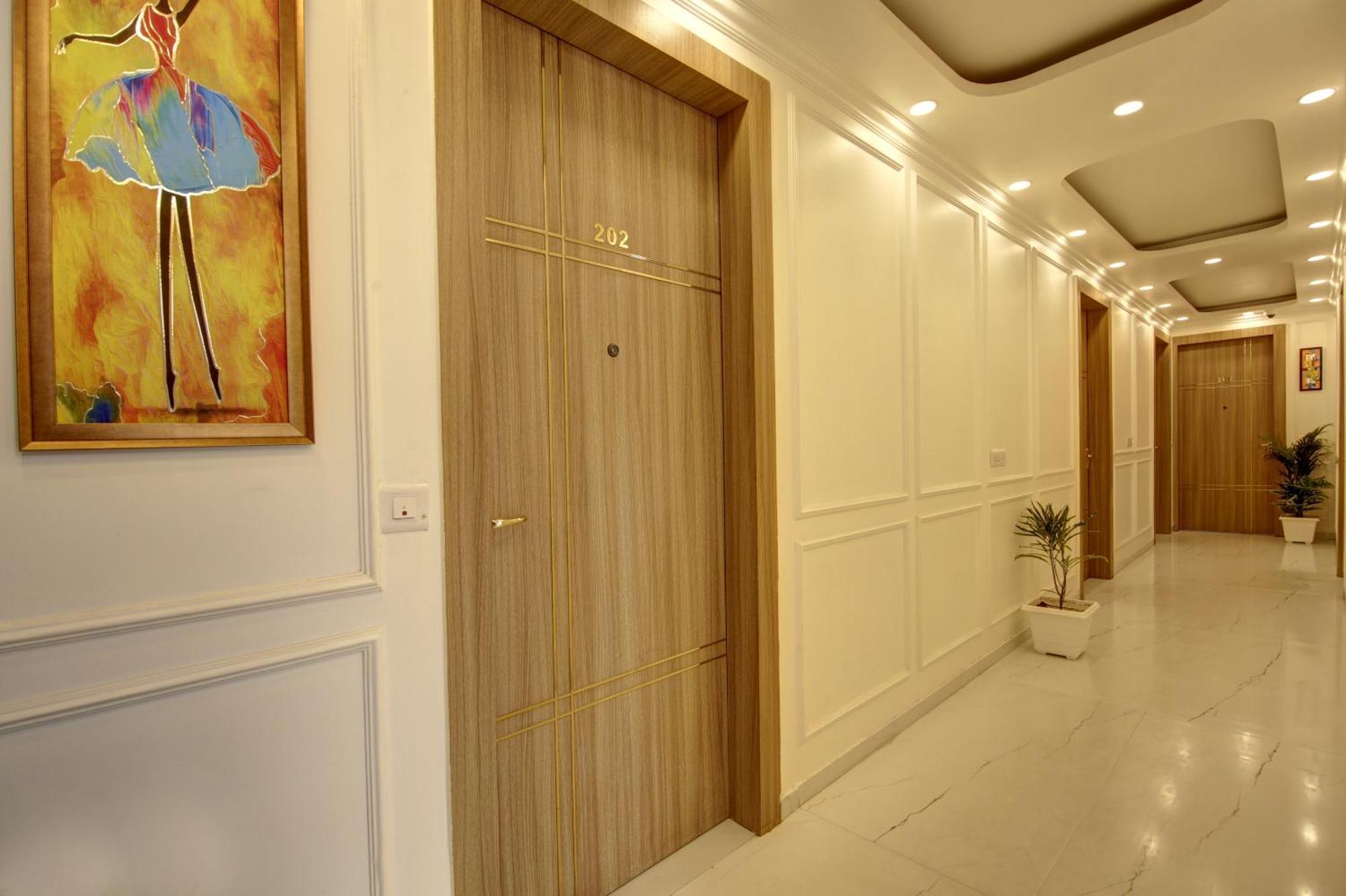 Anandam Club House Aparthotel Gurgaon Exterior foto